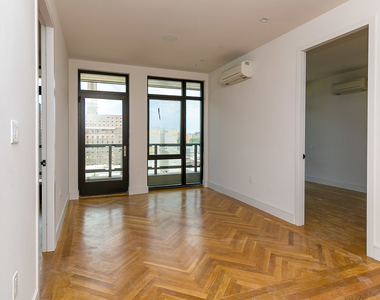 321 Wythe Place - Photo Thumbnail 5