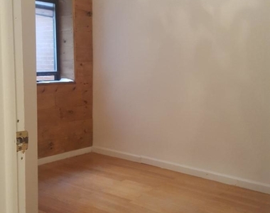 158 Mott Street - Photo Thumbnail 3