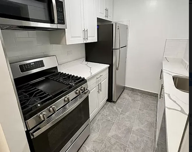east 71 st  - Photo Thumbnail 4