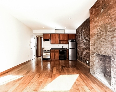 151 Prince Street - Photo Thumbnail 1