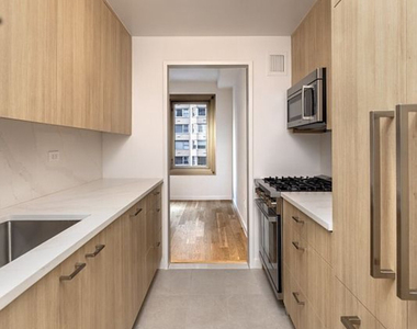 West 58th street - Photo Thumbnail 2