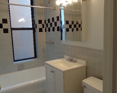 41-42 42nd Street - Photo Thumbnail 10