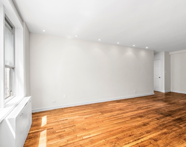 5730 Mosholu Avenue - Photo Thumbnail 1