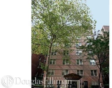 East 63rd Street - Photo Thumbnail 2