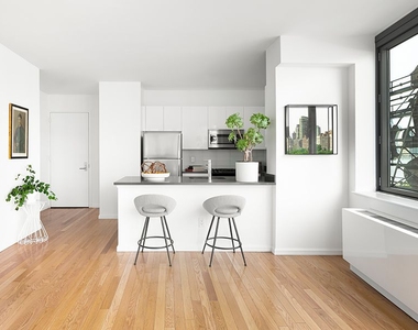 48th Avenue - Photo Thumbnail 4