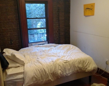 316 West 19th Street - Photo Thumbnail 3