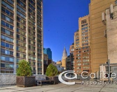 East 46th Street - Photo Thumbnail 3