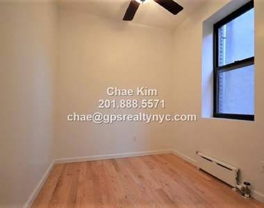 521 East 12th Street - Photo Thumbnail 1