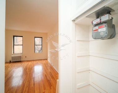 325 East 88th Street - Photo Thumbnail 0