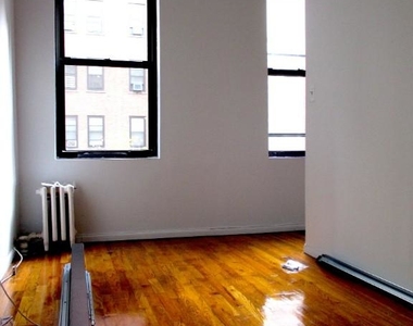 Charming Studio in Lexington Avenue. - Photo Thumbnail 1