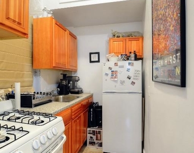 241 West 13th Street - Photo Thumbnail 3