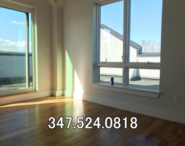 854 Metropolitan Avenue - Photo Thumbnail 3