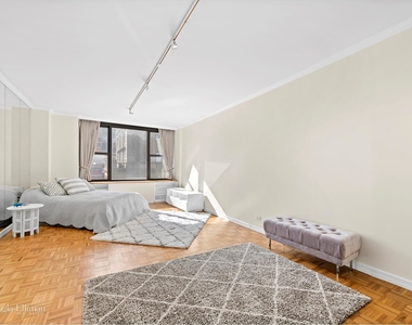 117 East 57th St - Photo Thumbnail 0