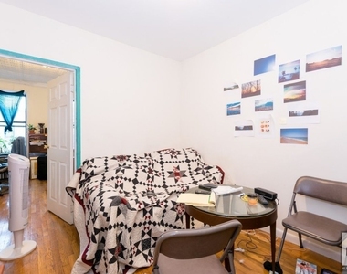 700 Sackett St  - Photo Thumbnail 4