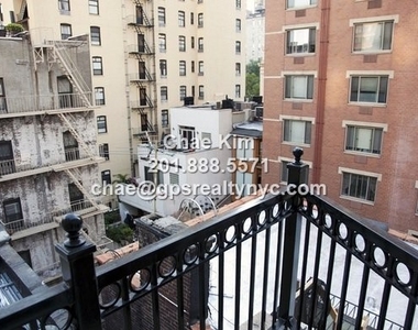 138 East 31st Street - Photo Thumbnail 3