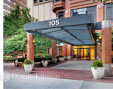 105 Duane St - Photo Thumbnail 19