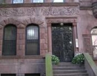 East 93rd Street - Photo Thumbnail 10