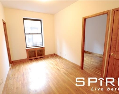 312 West 48th Street - Photo Thumbnail 2