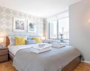 2nd Avenue - Photo Thumbnail 2