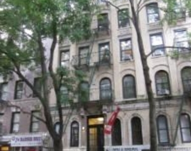 East 80th Street - Photo Thumbnail 7