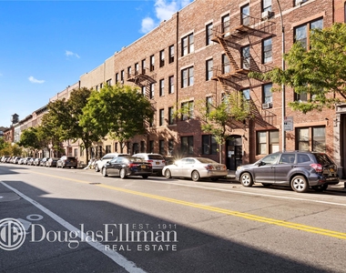 115 Greenpoint Avenue - Photo Thumbnail 8