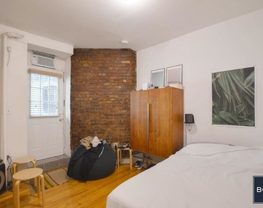 163 Mulberry Street - Photo Thumbnail 2