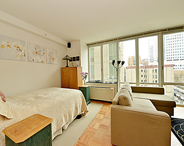 1510 Lexington Avenue - Photo Thumbnail 5