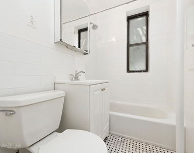 414 West 44th St - Photo Thumbnail 4