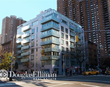 464 West 44th St - Photo Thumbnail 7