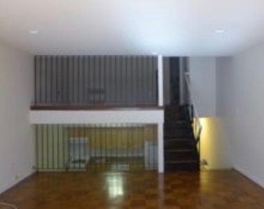 359 East 62nd Street  - Photo Thumbnail 3