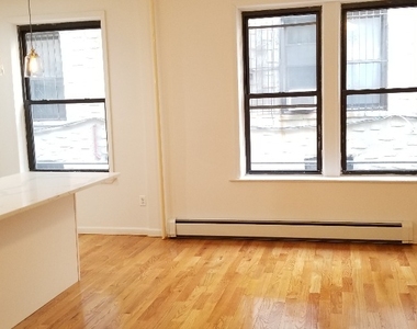 332 Starr St-$1200 Gift Card ! - Huge Two Bedroom ! - Cypress Ave and Starr! - Photo Thumbnail 7