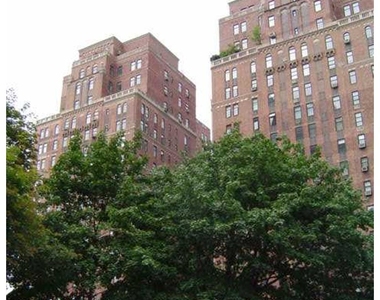 405 West 23rd St - Photo Thumbnail 4