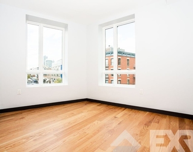 268 Metropolitan Avenue - Photo Thumbnail 5