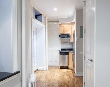 330 east 35th street - Photo Thumbnail 2