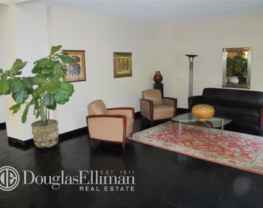 4455 Douglas Avenue - Photo Thumbnail 13