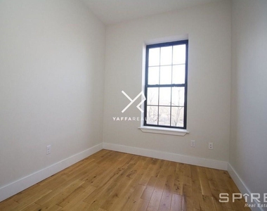 1020 Park Place - Photo Thumbnail 2