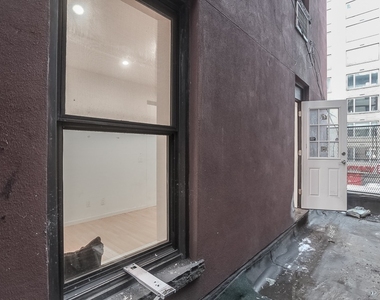 1295 Lexington Avenue - Photo Thumbnail 11