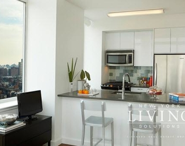 Penthouse with wrap around terrace with 2/3 months free rent - Photo Thumbnail 0