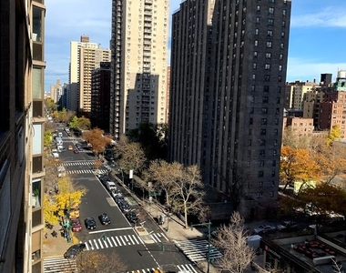 West 90th Street - Photo Thumbnail 18