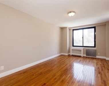 792 Columbus Ave - Photo Thumbnail 3