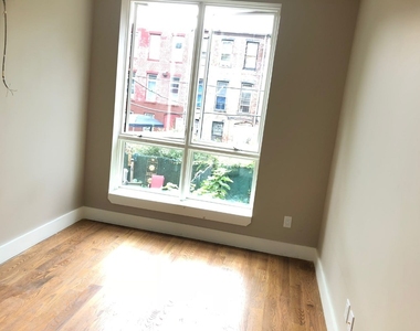 868 Lafayette Ave - Photo Thumbnail 8