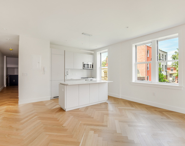 Newly Renovated Royal 2BR/2BA in Clinton Hill! - Photo Thumbnail 5