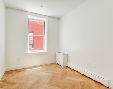 Newly Renovated Royal 2BR/2BA in Clinton Hill! - Photo Thumbnail 3