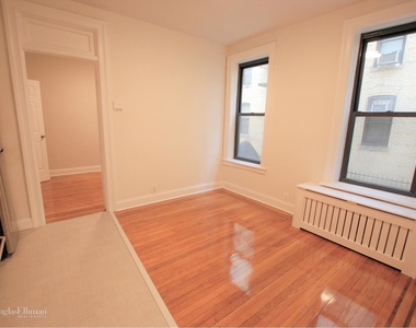 25-21 31st Avenue - Photo Thumbnail 0