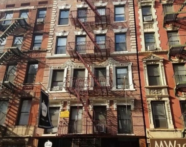 Mott Street - Photo Thumbnail 6