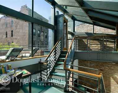 49 Bond St - Photo Thumbnail 1