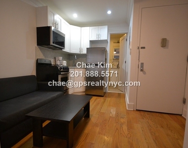 216 East 36th Street - Photo Thumbnail 1