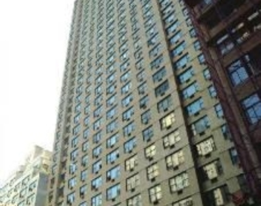 East 46th Street - Photo Thumbnail 4