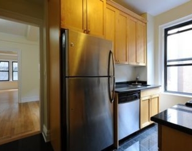 115 E 92nd St - Photo Thumbnail 3