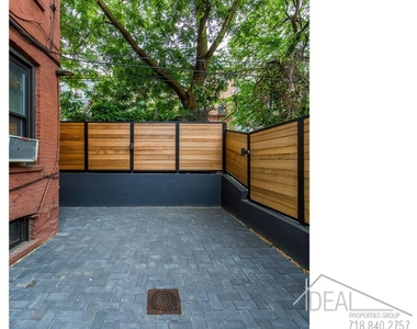 331 Keap Street - Photo Thumbnail 8